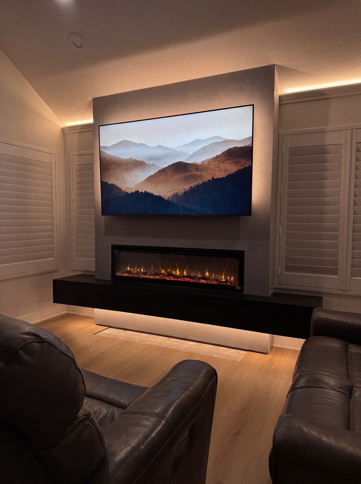 Minimalist TV wall, view 5